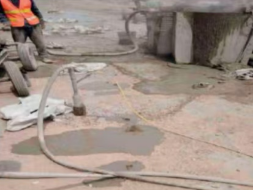 莱山水泥混凝土路面板底注浆技术 路面脱空注浆整治方案